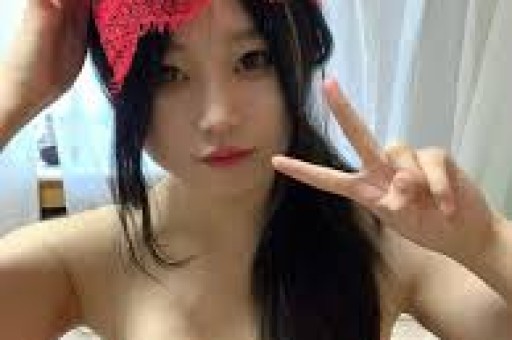 热搜第一的退货关晓彤妈妈退回百万名表鹿晗关晓彤八年情断