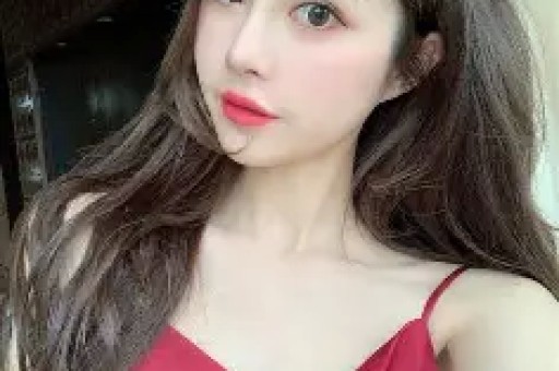 母亲节当天娱乐圈爆三件大事：黄一鸣被闺蜜背刺锋芝恋被传复合小玥儿点赞后爸引发热议