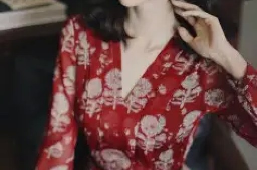 冲上热搜第一！百万粉丝网红被封禁曾自称在北京有7套豪宅