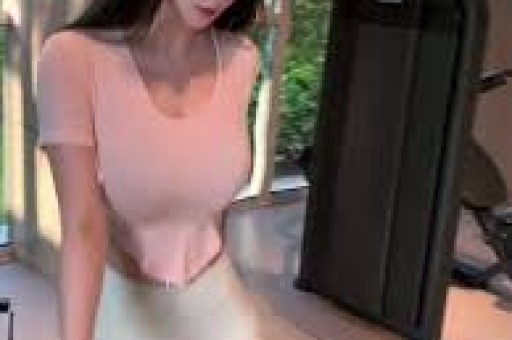 凌晨三点网红司晓迪突然发文宠粉一口气晒出18张照片